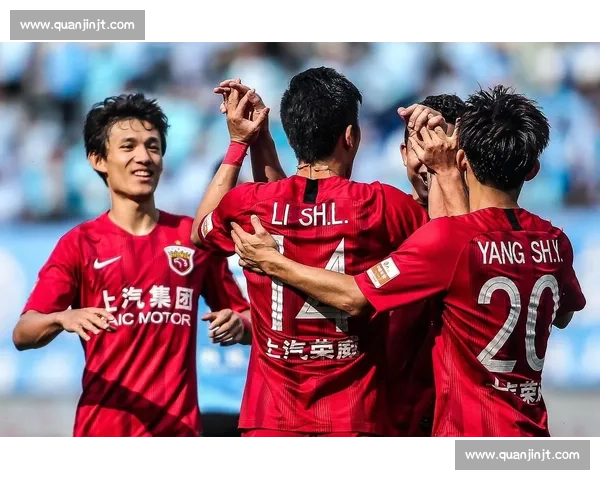 广州桓大对阵上海上港焦点战回顾与攻防格局全面解析 广州桓大对阵上海上港焦点战回顾与攻防格局全面解析